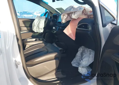 2025 Chrysler Pacifica Select из США, поврежденный, VIN 2C4RC1BG4SR530642